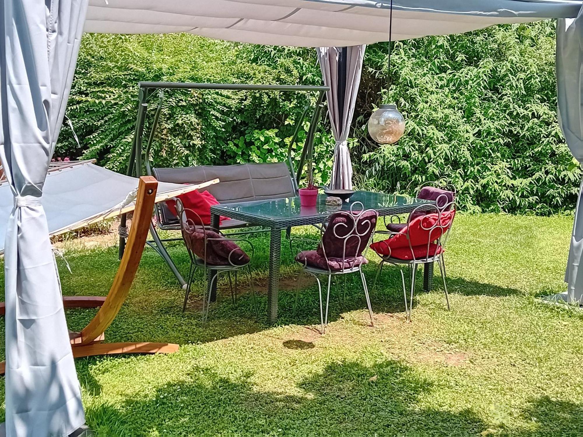 Camping Under The Walnut In Your Own Tent On A Shared Lot And Shared Bathroom Ljubljana Exterior photo